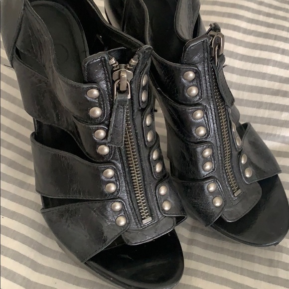 Jessica Simpson platform Toe stilettos - Picture 2 of 5